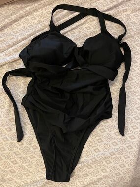 Women’s One piece Swimsuit adjustable straps New